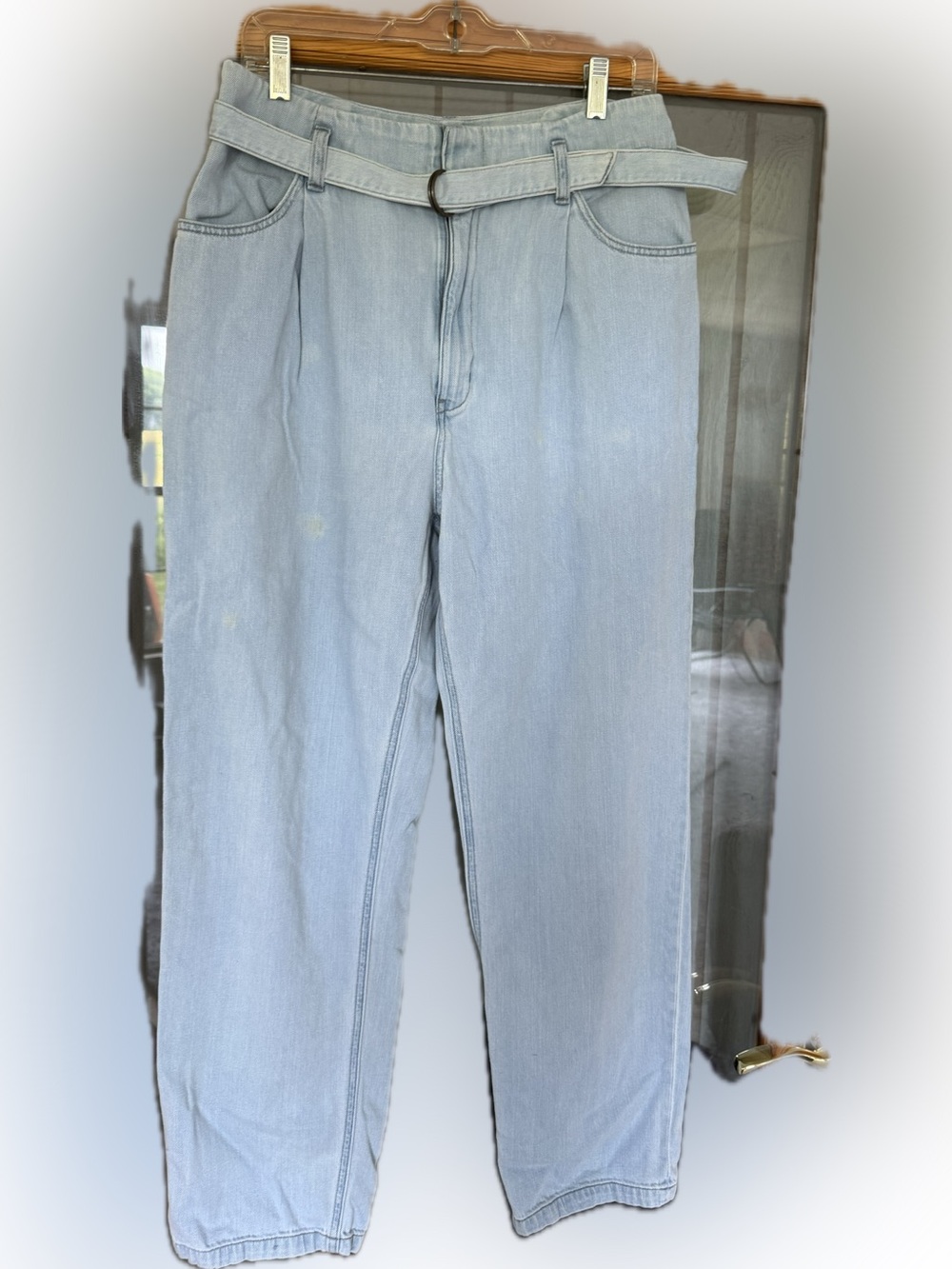 UNIQLO Light Blue High-Rise Denim Tapered Pants with Belt. Size 10